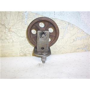 Boaters’ Resale Shop of TX 2211 0472.05 EDSON MARINE STEERING 4" IDLER ASSEMBLY
