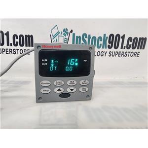 Honeywell UDC2500 Temperature Controller DC2500-EE-1000-200-00000-00-0