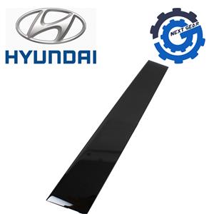 New OEM Hyundai Left Door Garnish Assembly 2022-2023 Santa Cruz 82250CW000